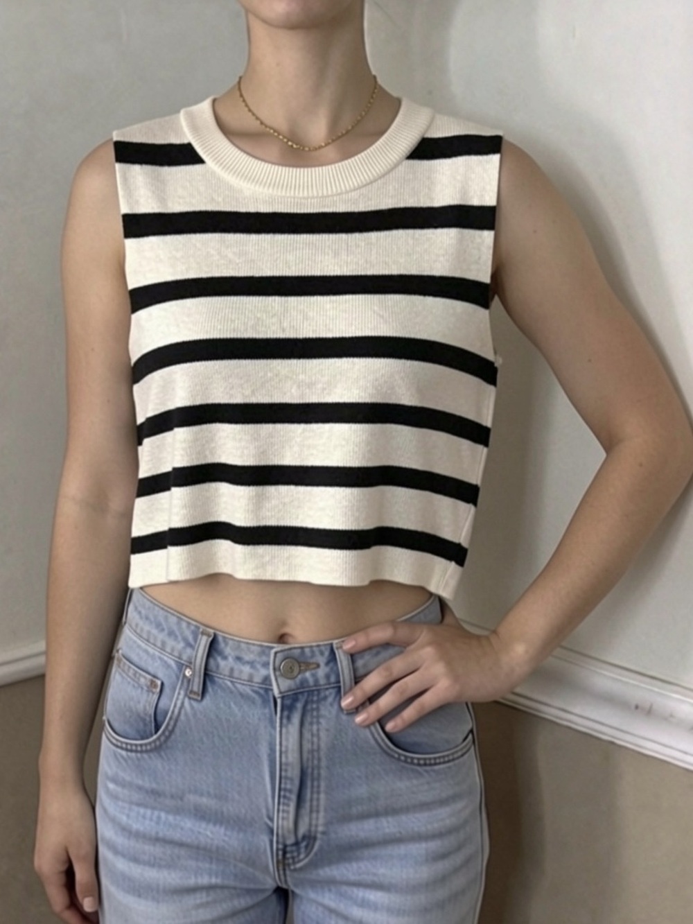 ❤️ 5 for $20! Forever 21 Black & Cream Striped Knit Tank